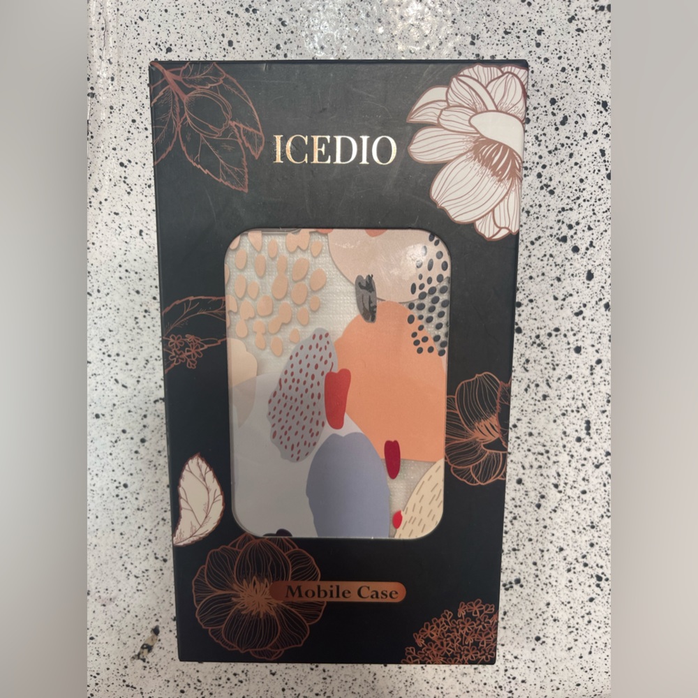 NWT IPhone 11 Pro Max phone case